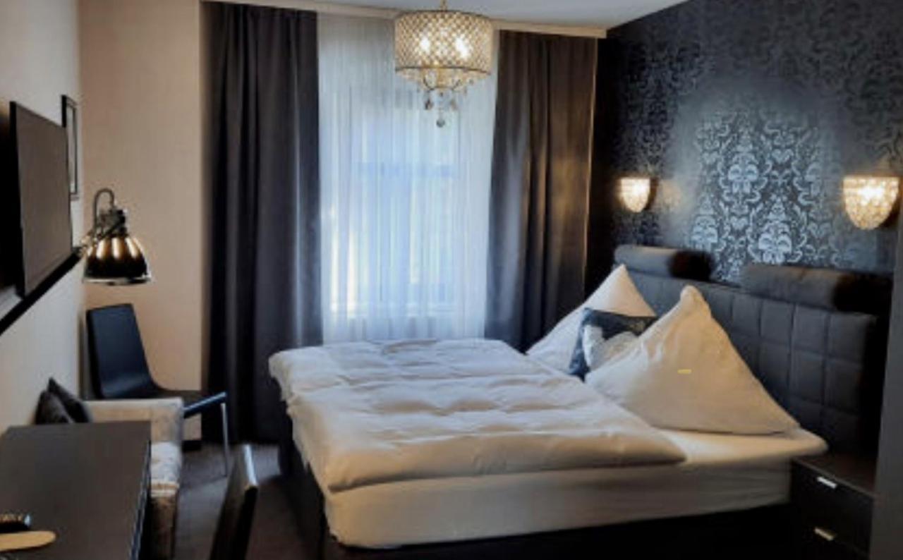 เพนชั่น บูร์คฮาร์ท Hotel ไมเซน ภายนอก รูปภาพ