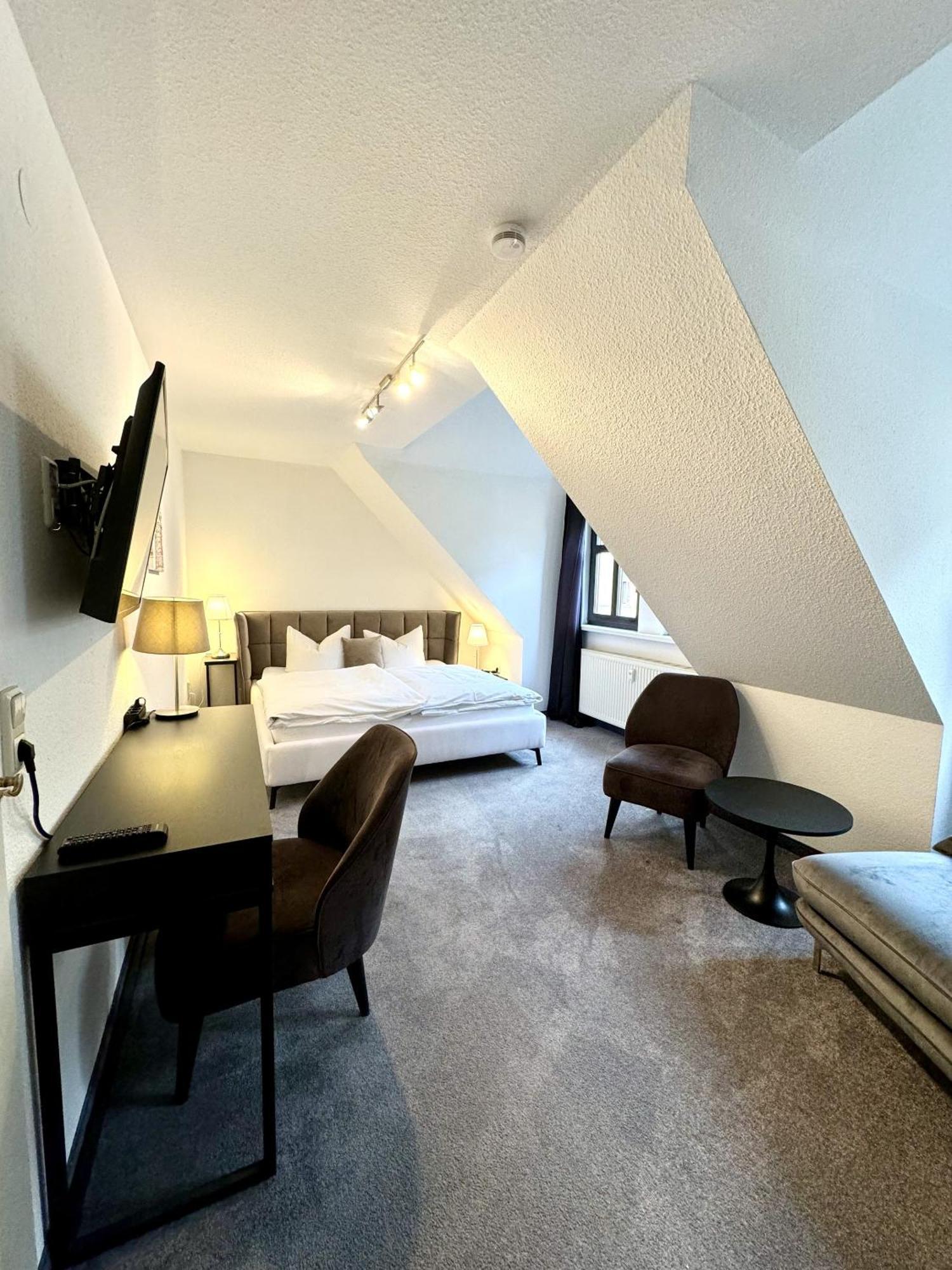 เพนชั่น บูร์คฮาร์ท Hotel ไมเซน ภายนอก รูปภาพ